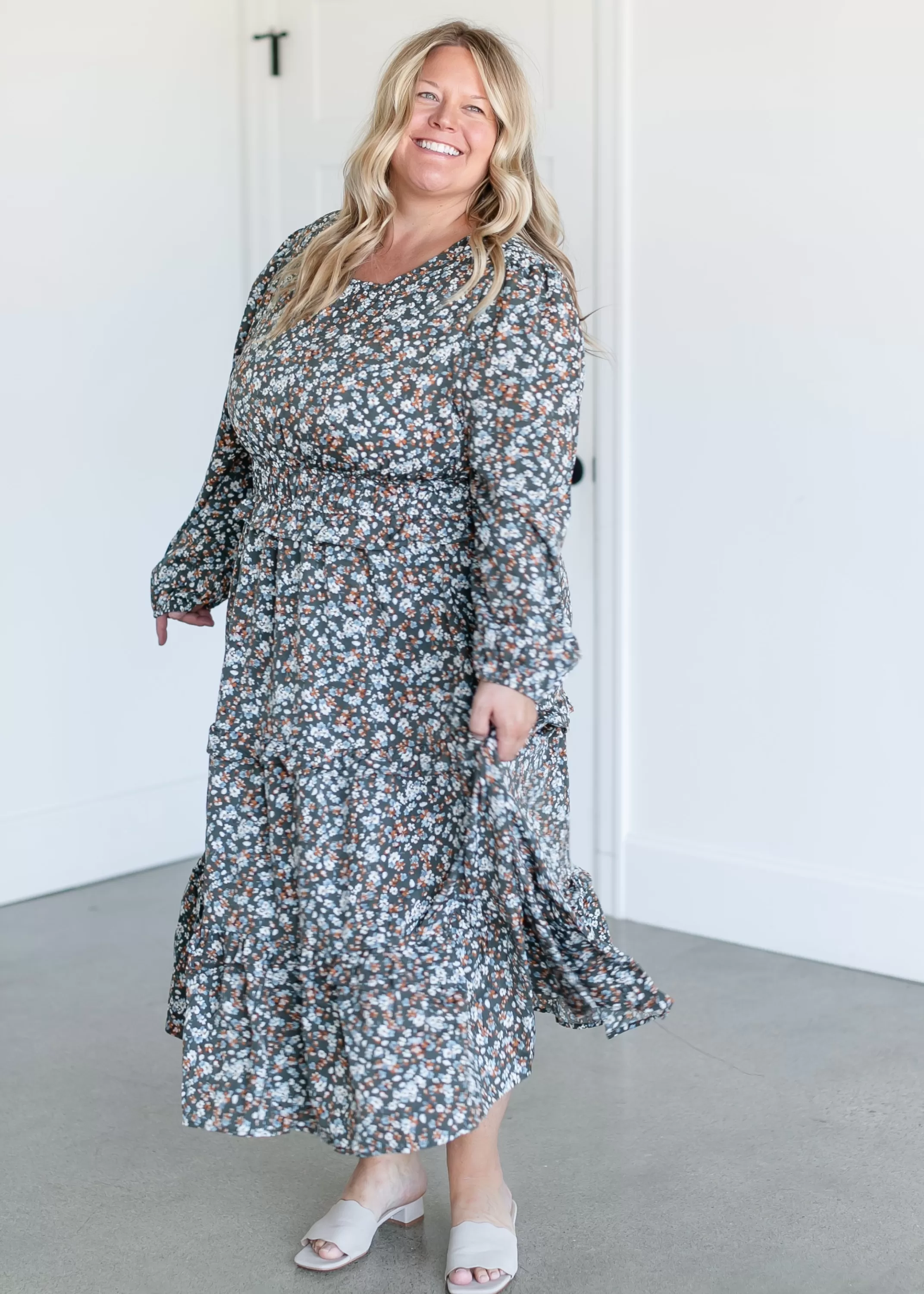 New Ditsy Floral Cinched Waist Ruffled Dress Women Plus Size