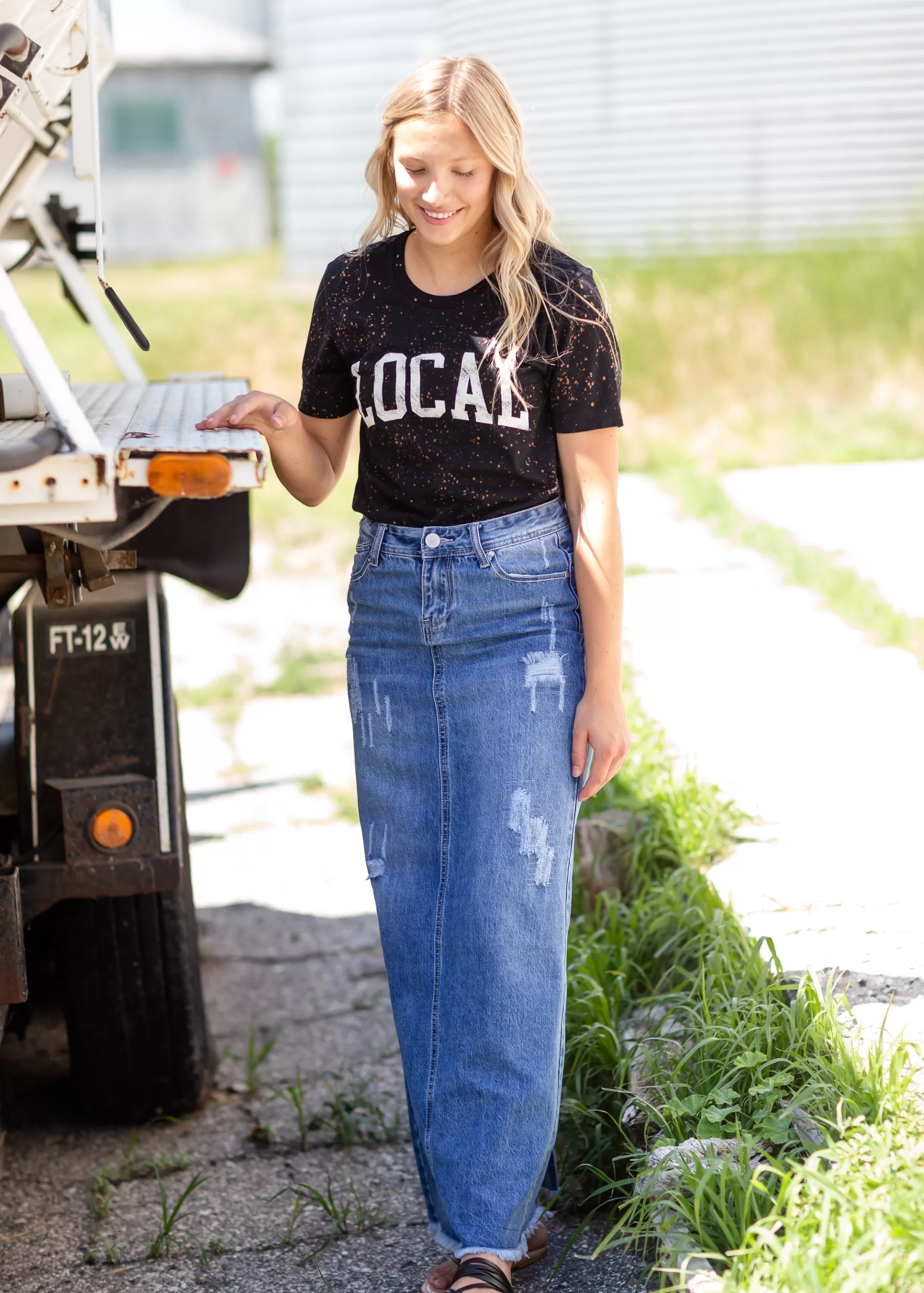 Hot Elisha Light Wash Distressed Long Denim Skirt Women Skirts