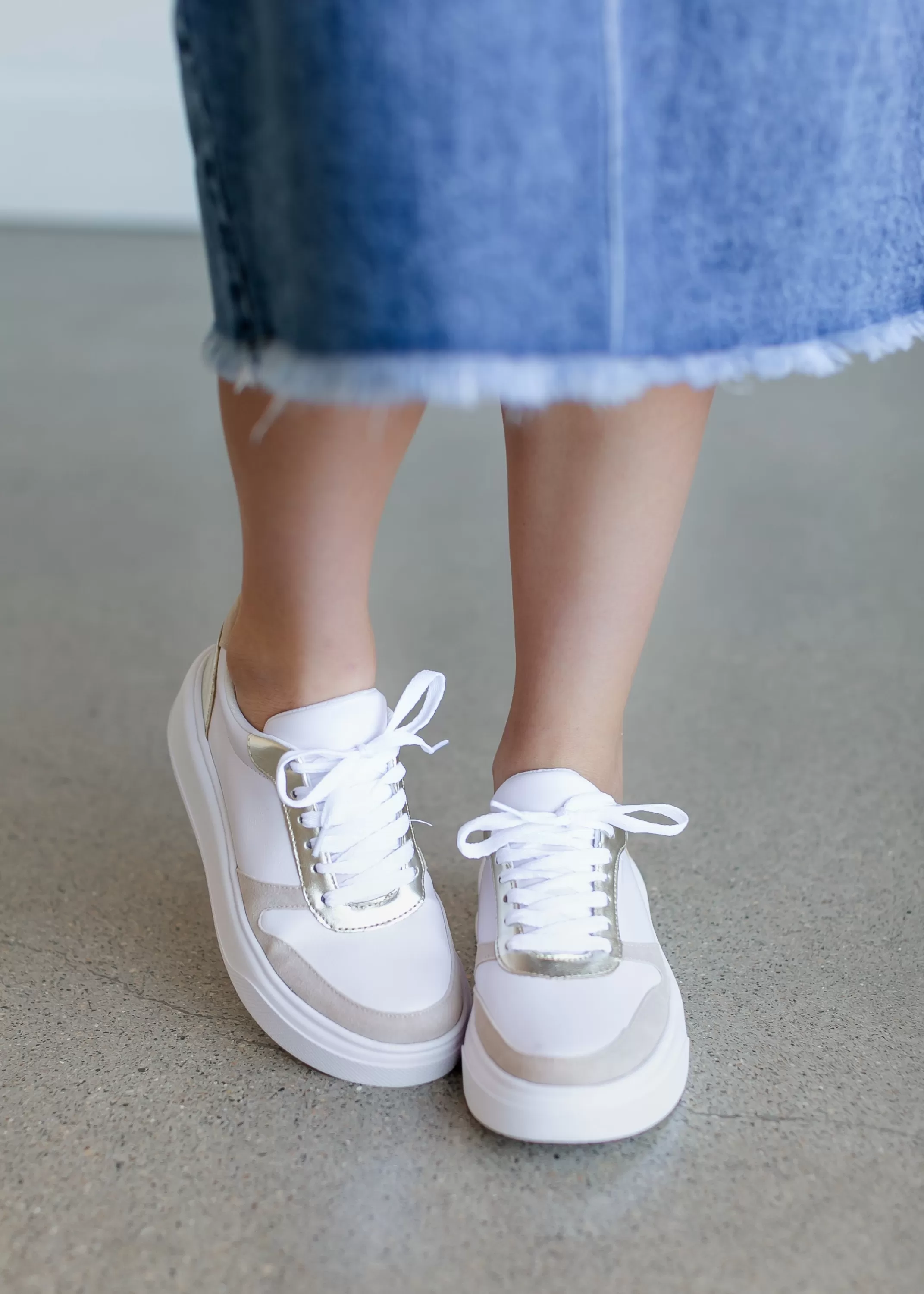 Store Lace-Up Platform Sneakers Women Shoes