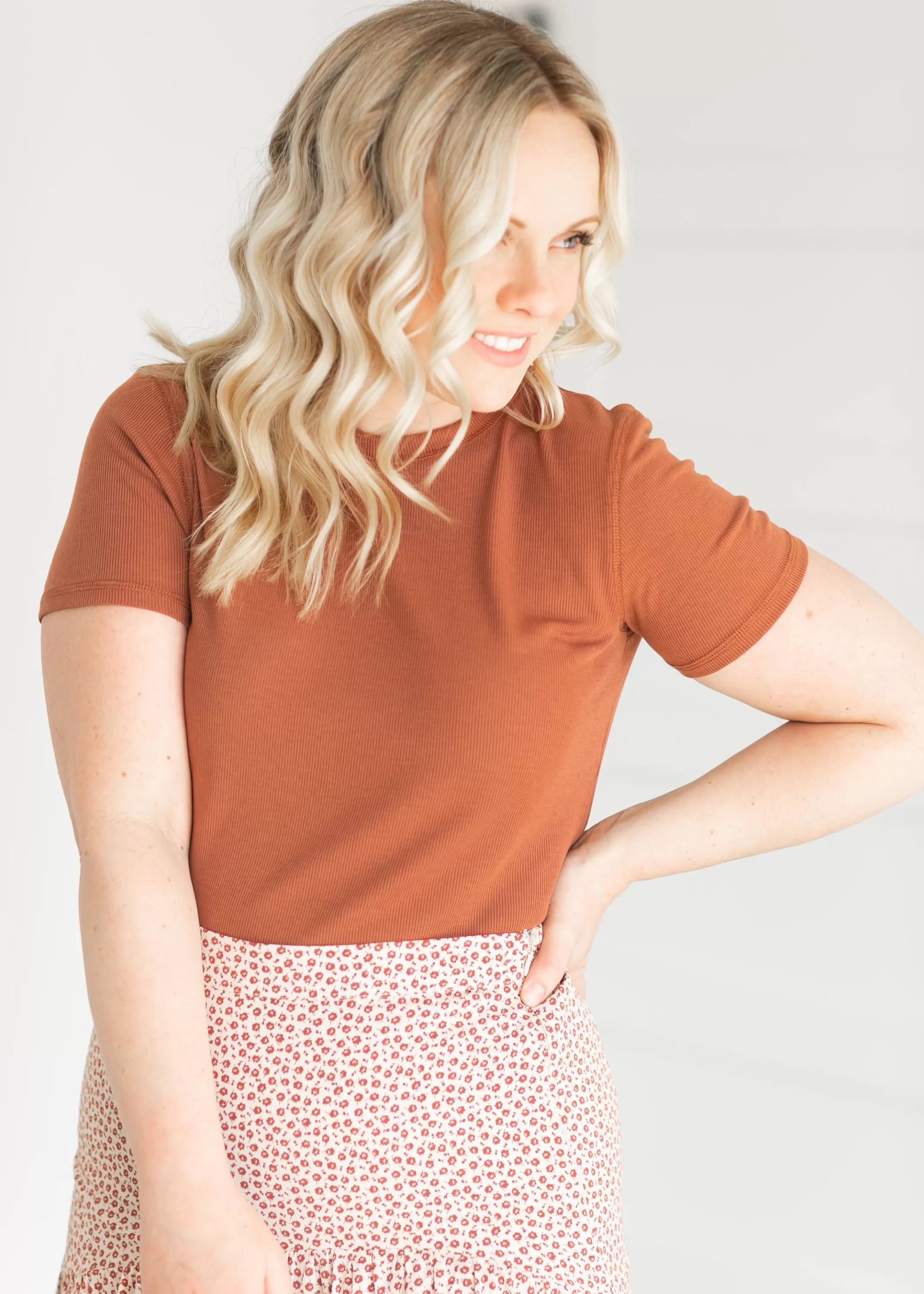 Outlet Lightweight Ribbed Knit T-Shirt Women Short Sleeve